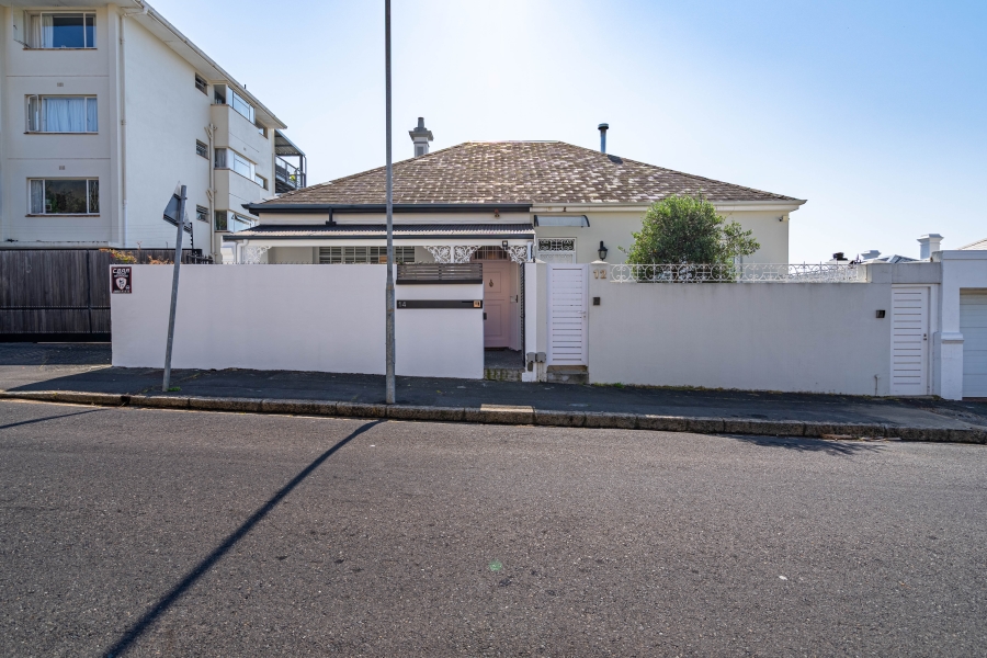 3 Bedroom Property for Sale in Tamboerskloof Western Cape
